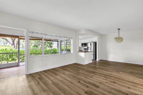 Condo in Boca Raton, Florida, 2 bedrooms  № 2248258 - photo 6
