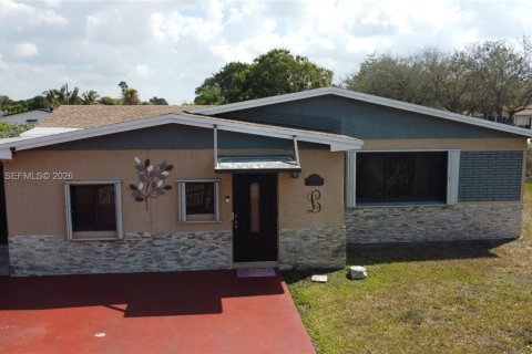 House in Florida City, Florida 3 bedrooms, 206.43 sq.m. № 2041728