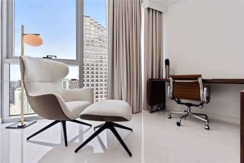 Copropriété à louer à Miami, Floride: 4 chambres, 334.54 m2 № 1960344 - photo 18