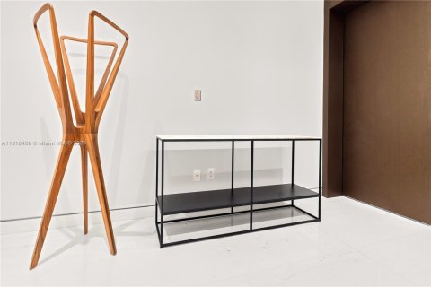 Copropriété à louer à Miami, Floride: 4 chambres, 334.54 m2 № 1960344 - photo 2