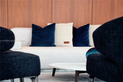 Copropriété à louer à Miami, Floride: 4 chambres, 334.54 m2 № 1960344 - photo 1