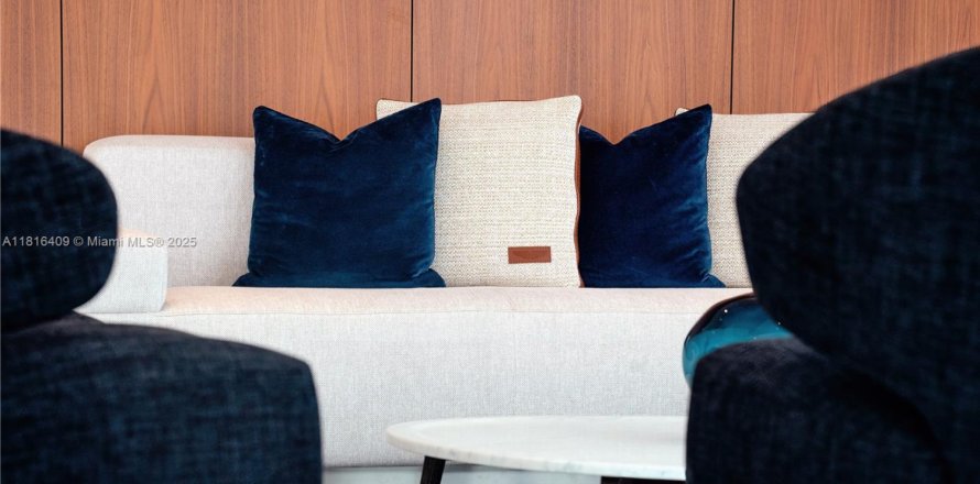 Condo à Miami, Floride, 4 chambres № 1960344