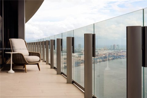 Copropriété à louer à Miami, Floride: 4 chambres, 334.54 m2 № 1960344 - photo 10