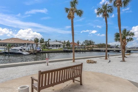 Condominio en venta en Saint Petersburg, Florida, 2 dormitorios, 107.3 m2 № 1436186 - foto 25