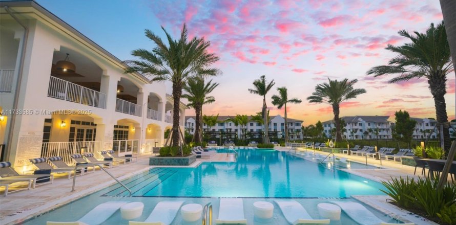 Apartment in Lake Worth, Florida 3 bedrooms, 120.96 sq.m. № 1482778