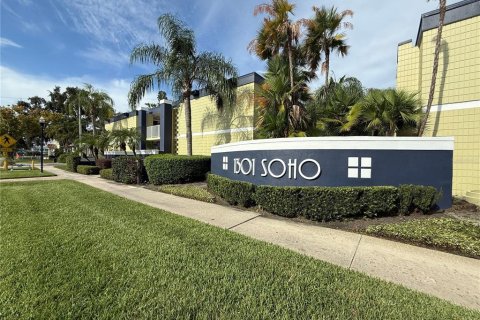 Copropriété à louer à Tampa, Floride: 2 chambres, 68.38 m2 № 1905302 - photo 1