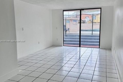 Condominio en venta en Miami, Florida, 2 dormitorios, 84.91 m2 № 2032152 - foto 2