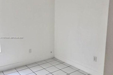 Condominio en venta en Miami, Florida, 2 dormitorios, 84.91 m2 № 2032152 - foto 5