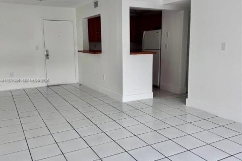 Condominio en venta en Miami, Florida, 2 dormitorios, 84.91 m2 № 2032152 - foto 15