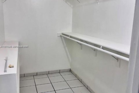 Condominio en venta en Miami, Florida, 2 dormitorios, 84.91 m2 № 2032152 - foto 9