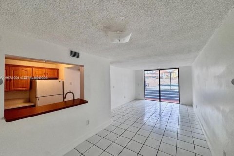 Condominio en Miami, Florida, 2 dormitorios  № 2032152