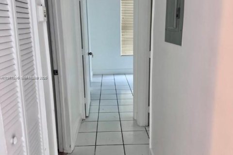Condominio en venta en Miami, Florida, 2 dormitorios, 84.91 m2 № 2032152 - foto 4