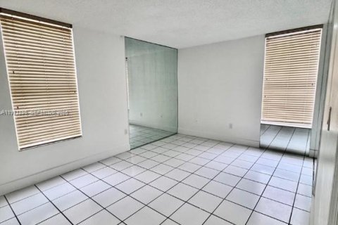 Condominio en venta en Miami, Florida, 2 dormitorios, 84.91 m2 № 2032152 - foto 8