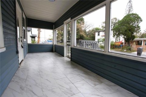 House in Gulfport, Florida 3 bedrooms, 93.09 sq.m. № 1771864 - photo 3