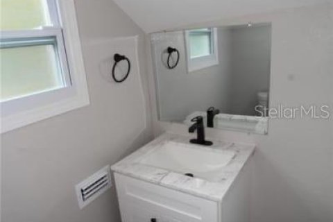 House in Gulfport, Florida 3 bedrooms, 93.09 sq.m. № 1771864 - photo 14