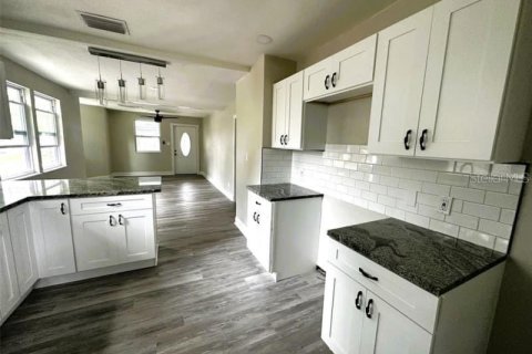 House in Gulfport, Florida 3 bedrooms, 93.09 sq.m. № 1771864 - photo 6