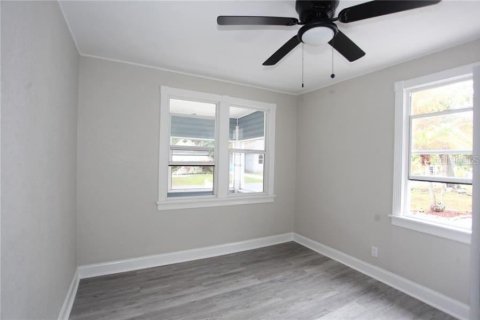 House in Gulfport, Florida 3 bedrooms, 93.09 sq.m. № 1771864 - photo 8