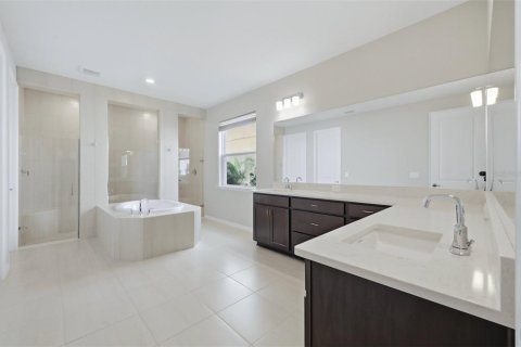Casa en venta en Sarasota, Florida, 5 dormitorios, 326.92 m2 № 2130923 - foto 12