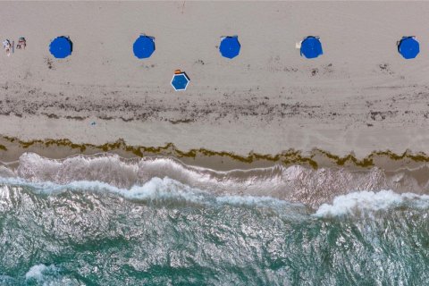 Adosado en alquiler en Boca Raton, Florida, 4 dormitorios, 336.96 m2 № 1216257 - foto 1