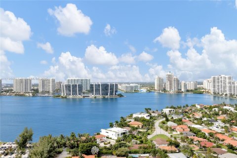 Copropriété à louer à Sunny Isles Beach, Floride: 3 chambres, 259.85 m2 № 1872200 - photo 21