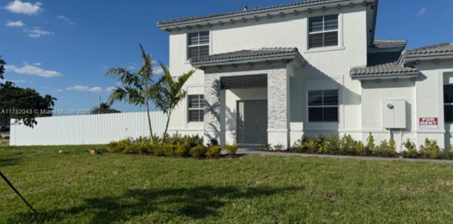 Casa en Homestead, Florida 5 dormitorios № 1498853
