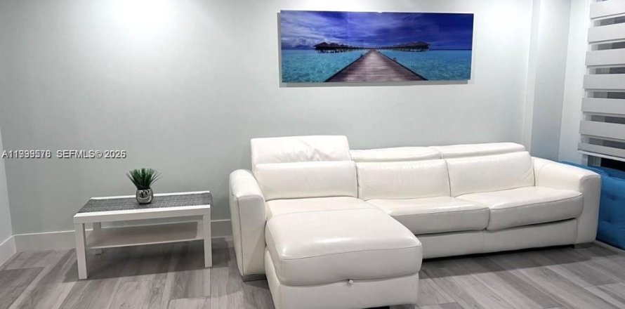 Appartement à Miami Beach, Floride 1 chambre, 75.07 m2 № 2256368
