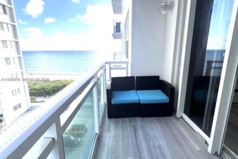 Appartement à louer à Miami Beach, Floride: 1 chambre, 75.07 m2 № 2256368 - photo 4