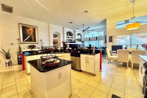 Villa ou maison à louer à Kissimmee, Floride: 4 chambres, 269.97 m2 № 2156051 - photo 9