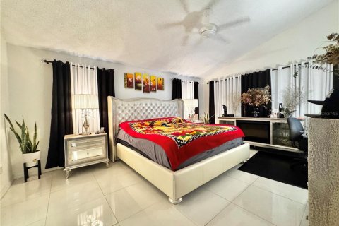 Villa ou maison à louer à Kissimmee, Floride: 4 chambres, 269.97 m2 № 2156051 - photo 11