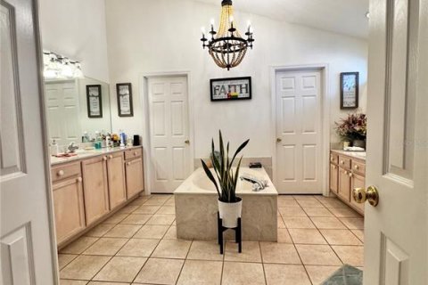 Villa ou maison à louer à Kissimmee, Floride: 4 chambres, 269.97 m2 № 2156051 - photo 13