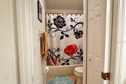 Villa ou maison à louer à Kissimmee, Floride: 4 chambres, 269.97 m2 № 2156051 - photo 12