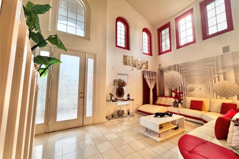 Villa ou maison à louer à Kissimmee, Floride: 4 chambres, 269.97 m2 № 2156051 - photo 2
