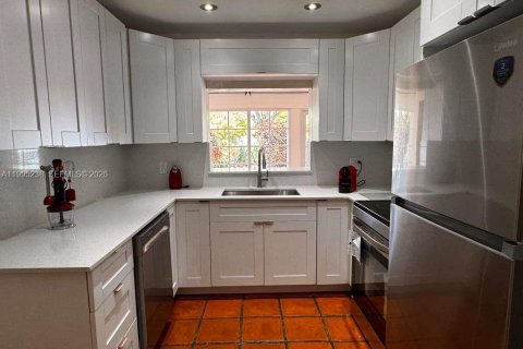 Casa en venta en Miami, Florida, 3 dormitorios, 184.5 m2 № 2058173 - foto 8