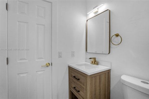 Casa en venta en Miami Gardens, Florida, 3 dormitorios, 139.35 m2 № 2001770 - foto 24