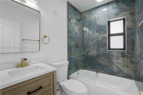 Casa en venta en Miami Gardens, Florida, 3 dormitorios, 139.35 m2 № 2001770 - foto 23