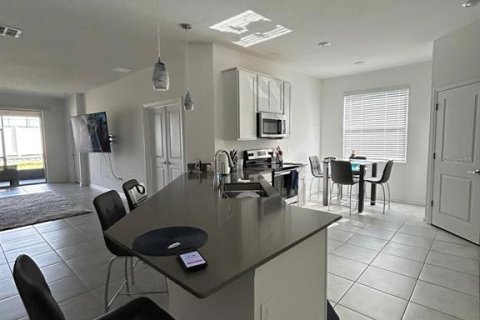 Casa en alquiler en Davenport, Florida, 4 dormitorios, 193.24 m2 № 1913083 - foto 3