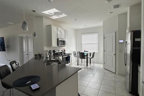Casa en alquiler en Davenport, Florida, 4 dormitorios, 193.24 m2 № 1913083 - foto 4