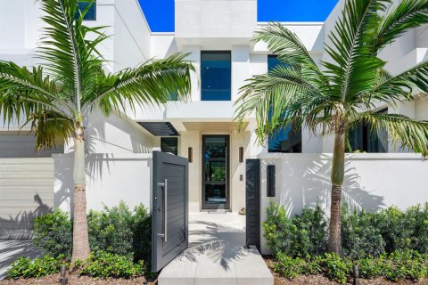 House in Boca Raton, Florida 5 bedrooms, 700.11 sq.m. № 2190696 - photo 9