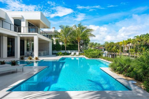 House in Boca Raton, Florida 5 bedrooms, 700.11 sq.m. № 2190696 - photo 30