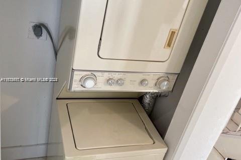 Adosado en venta en Miami, Florida, 3 dormitorios, 176.51 m2 № 1937954 - foto 8