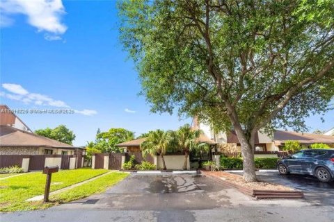 Adosado en alquiler en Miami, Florida, 3 dormitorios, 130.43 m2 № 1937479 - foto 3