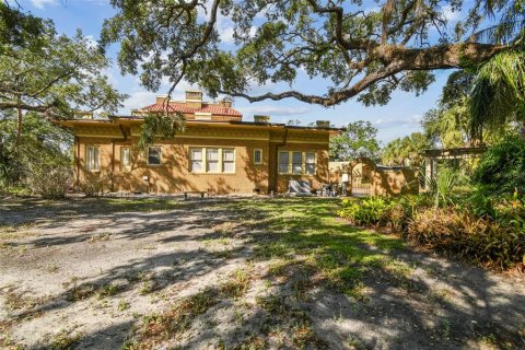House in Tampa, Florida 3 bedrooms, 273.88 sq.m. № 1751059 - photo 5