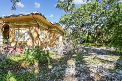 House in Tampa, Florida 3 bedrooms, 273.88 sq.m. № 1751059 - photo 6