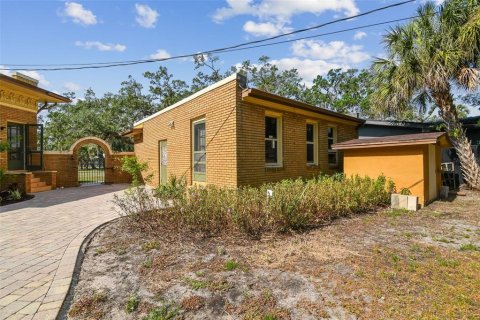 House in Tampa, Florida 3 bedrooms, 273.88 sq.m. № 1751059 - photo 9