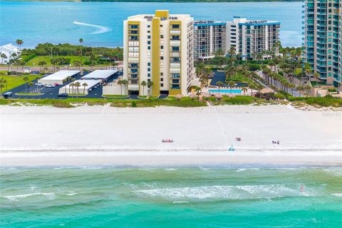 Condo in Clearwater, Florida, 2 bedrooms  № 2341817