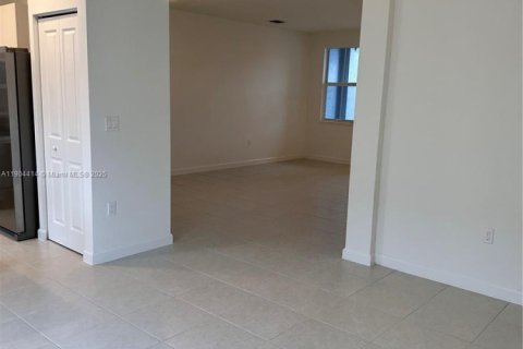 Touwnhouse à louer à Coral Springs, Floride: 3 chambres, 140.1 m2 № 1955428 - photo 6