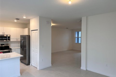 Touwnhouse à louer à Coral Springs, Floride: 3 chambres, 140.1 m2 № 1955428 - photo 5