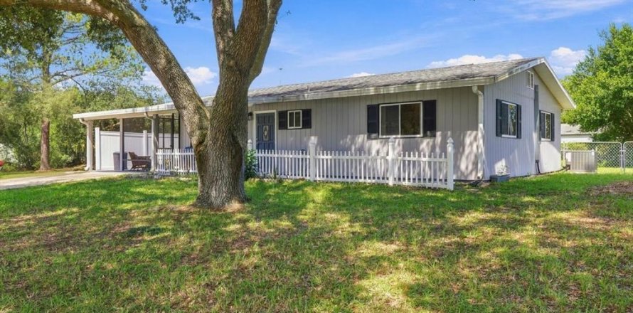 Villa ou maison à Ocala, Floride 2 chambres, 131.92 m2 № 2368905