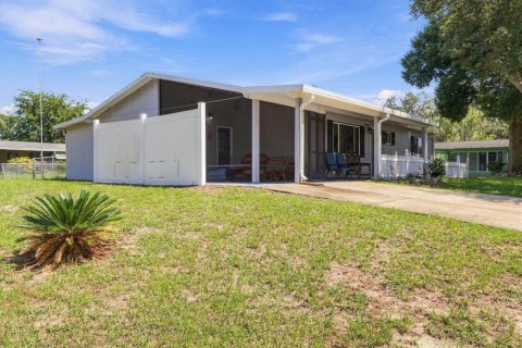 Villa ou maison à vendre à Ocala, Floride: 2 chambres, 131.92 m2 № 2368905 - photo 5