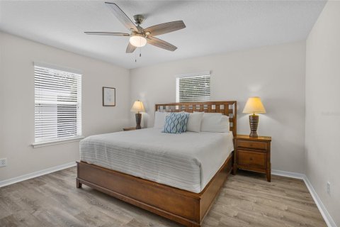 House in Davenport, Florida 5 bedrooms, 230.58 sq.m. № 1902541 - photo 28